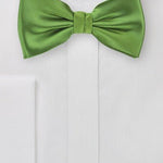 Clover Solid Bowtie - MenSuits