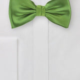 Clover Solid Bowtie - MenSuits