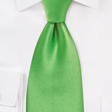 Kelly Green Solid Necktie - MenSuits